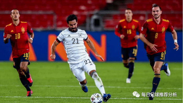 亚眠门将超神发挥,单场做出九次关键扑救  亚眠门将超神发挥,单场做出九次关键扑救